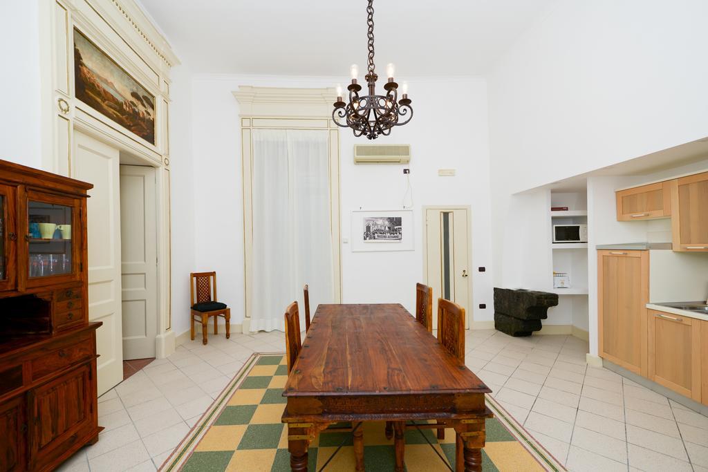 Residenza Santa Chiara Apartment Napoli Ngoại thất bức ảnh